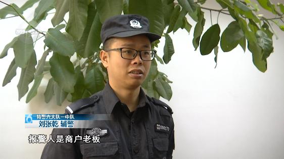 DƬ